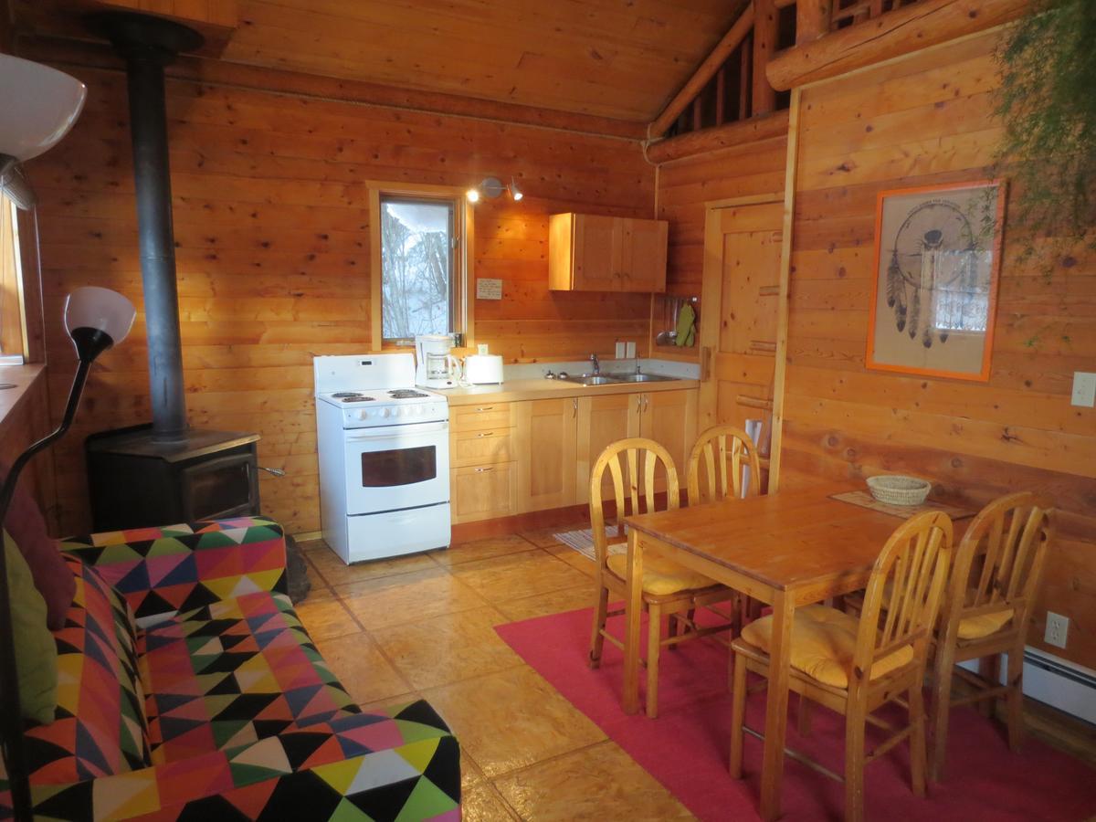 Blaeberry Mountain Lodge Golden Eksteriør billede